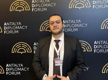 Üniversitemiz Öğrencisi Doğukan Toptaş, Antalya Diplomasi Forumu'na katıldı.