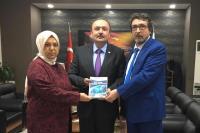 Mühendislik ve Doğa Bilimleri Fakültesi Öğretim Üyemiz Prof. Dr. Mehmet Tektaş ile İktisadi ve İdari Bilimler Fakültesi Öğretim Üyemiz Doç. Dr. Necla Tektaş’ın “Meslek Matematiği” Adlı Yeni Kitabı Yayımlandı